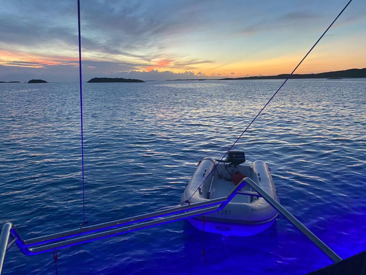 The Cay House Hotel Mangrove Cay Esterno foto
